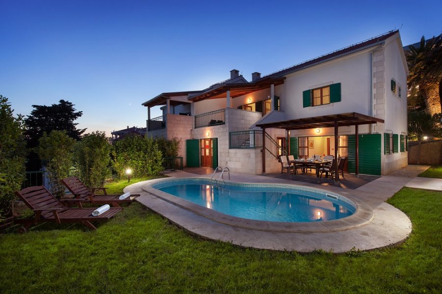 Villa Dane with pool